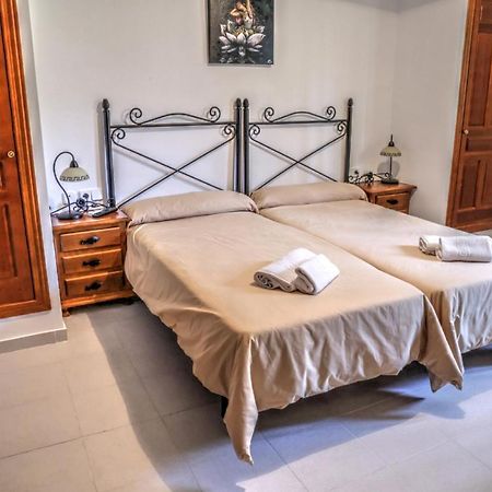 Hostal Rural De Cuadros Bedmar y Garciez Exterior photo