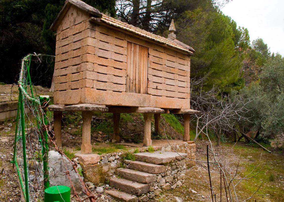 Hostal Rural De Cuadros Bedmar y Garciez Exterior photo